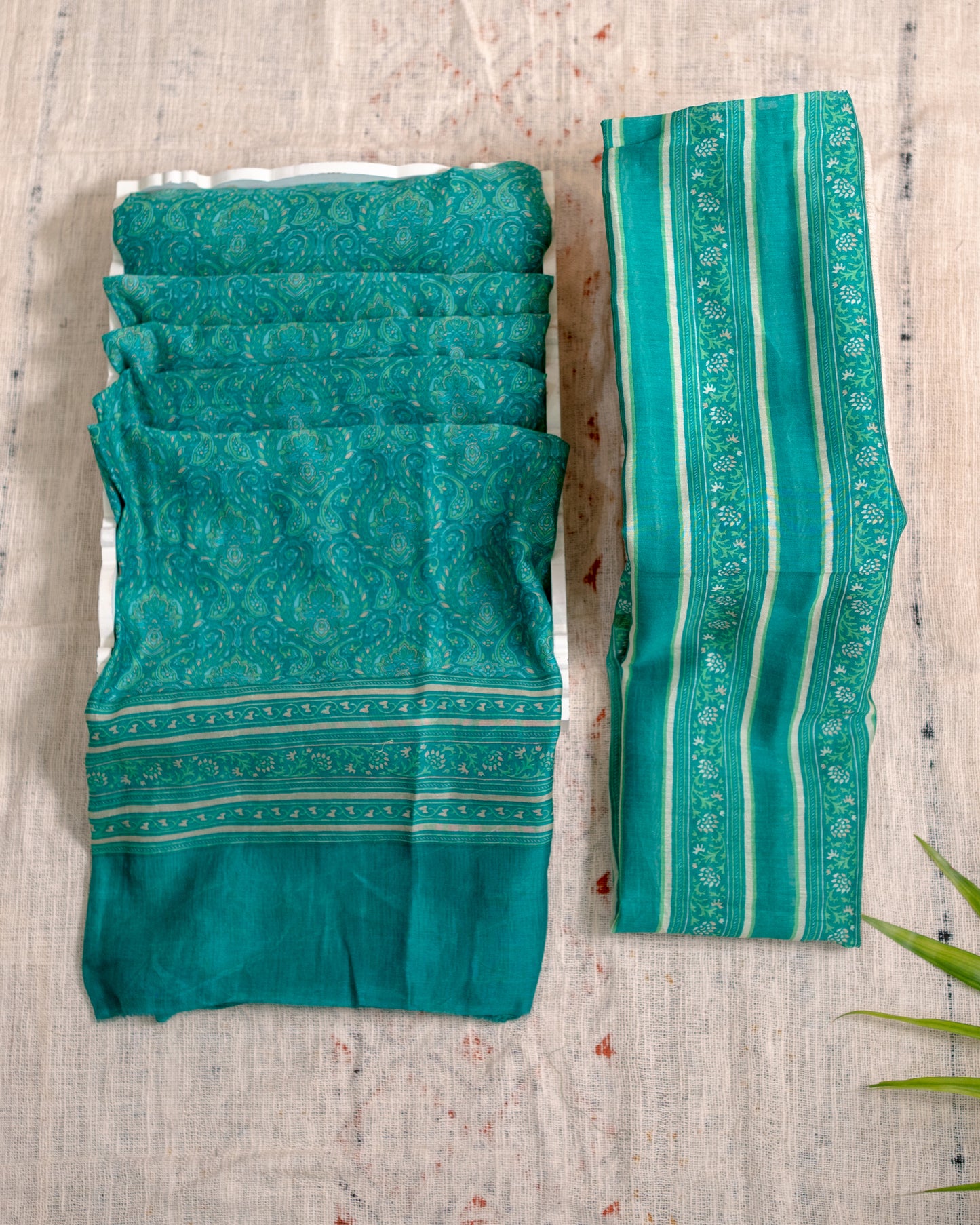 Green Maheshwari Silk Unstitched Suit