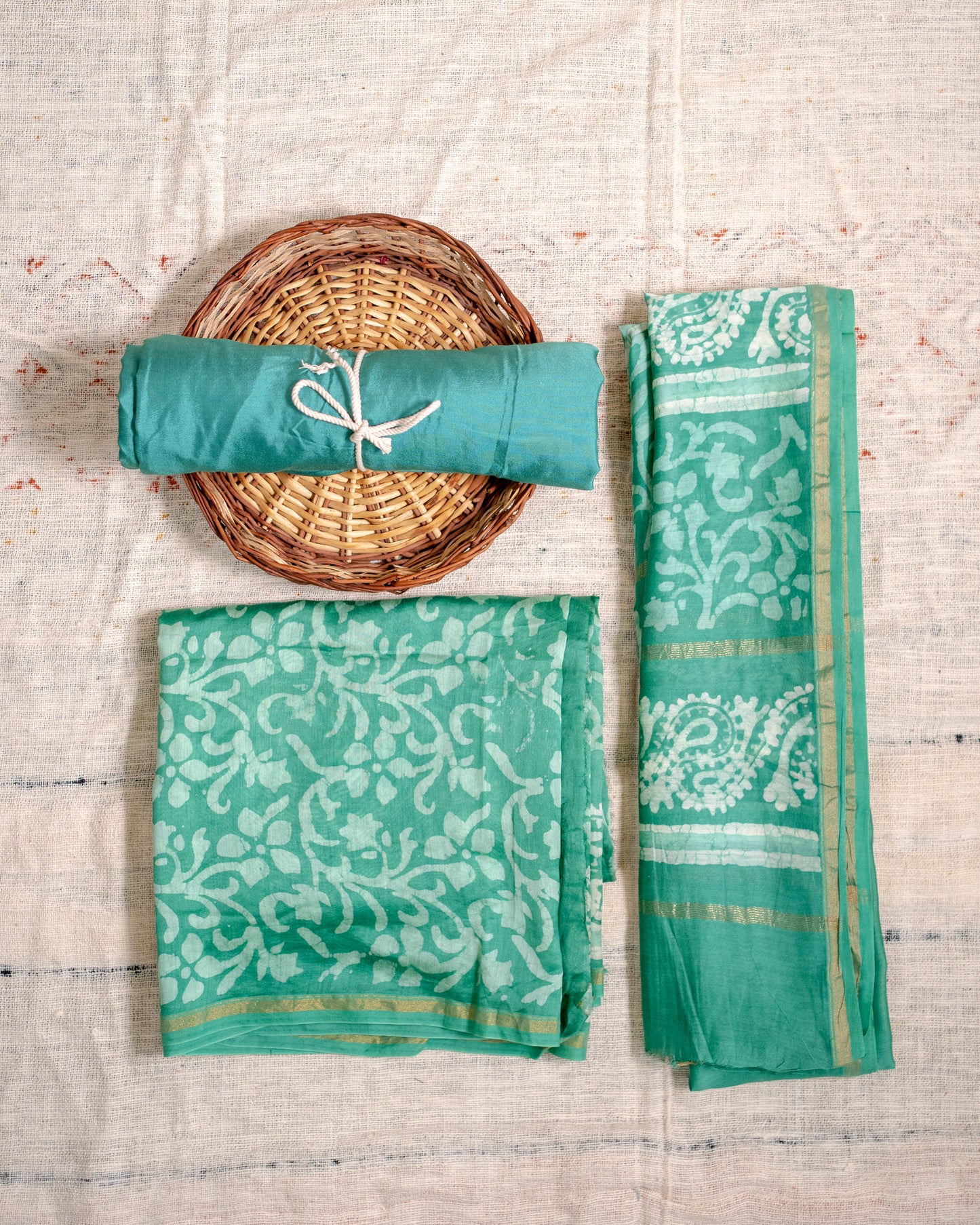 Green Maheshwari Silk Unstitched Suit